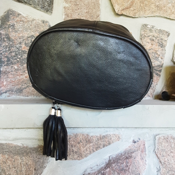 LE chateau bucket bag - Picture 3 of 9